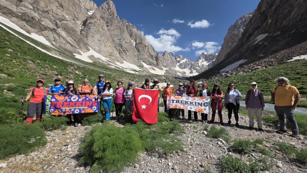 İzmir Trekking Kulübü’nden Hakkari’ye doğa çıkarması