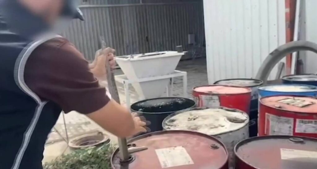 İstanbul merkezli 3 ilde akaryakıt kaçakçılığı operasyonu: 106 bin 500 litre akaryakıt ele geçirildi