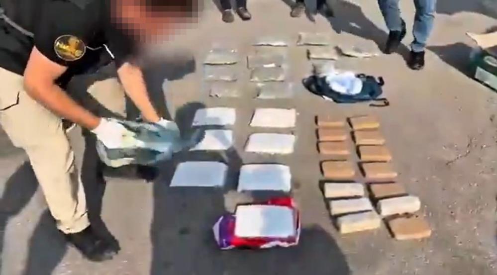 Yüksekova’da 28 kilo uyuşturucuyla yakalanan doktor tutuklandı