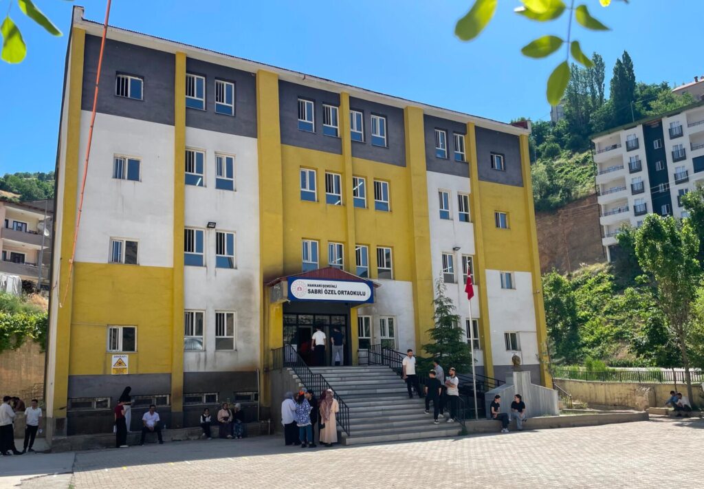 YKS’nin İlk Oturumu Tamamlandı