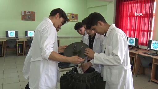 Liseli gençler ürettikleri radar projesini geliştirerek savunma sanayine katkı sağlamak istiyor