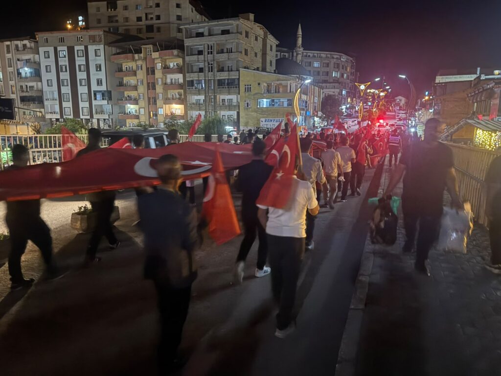 Şemdinli’de 15 Temmuz Demokrasi ve Milli Birlik Günü  Kutlandı