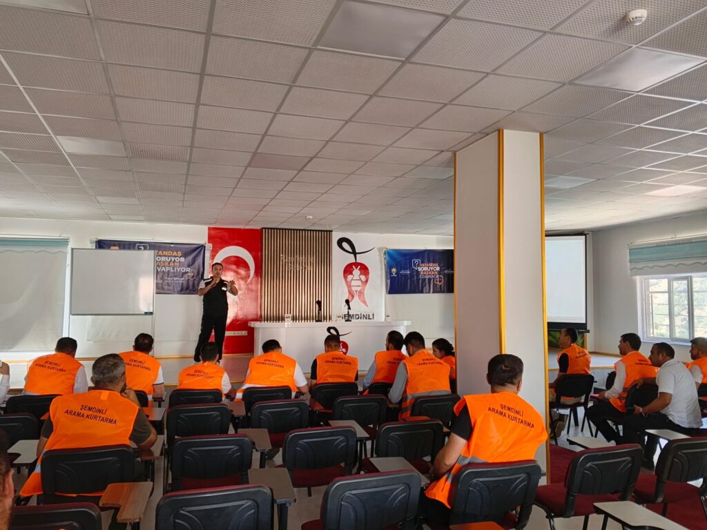 AFAD’dan Gönüllülere Kapsamlı Arama Kurtarma Eğitimi