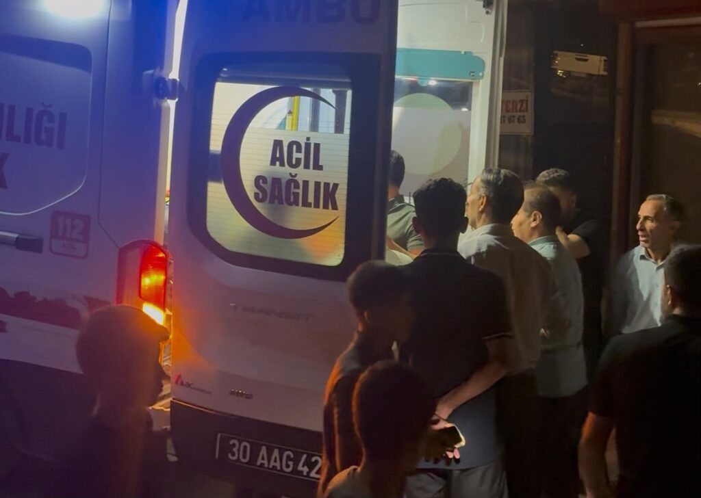 Şemdinli’de Çocuk 2 Metre Yükseklikten Beton Zemine Düştü