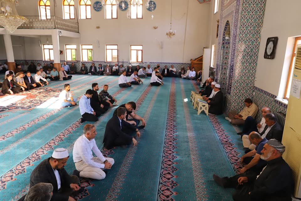 Şemdinli’de 15 Temmuz Şehitleri İçin Ulu Camii’nde Mevlid Programı Düzenlendi