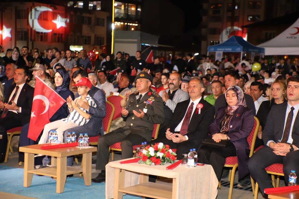 Hakkari 15 Temmuz’da tek yürek oldu