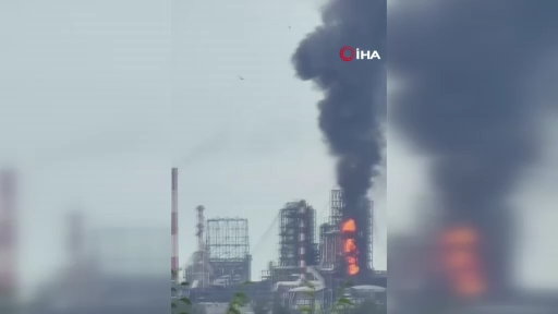 Ukrayna Rusya’nın en büyük rafinerisi Omsk’ı vurdu