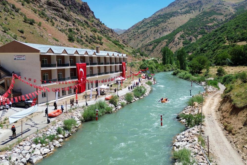 Türkiye Rafting Şampiyonası 3. ayak yarışları Van’da başladı