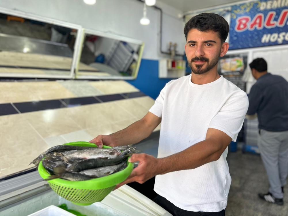 İnci kefali tezgâhlardaki yerini aldı
