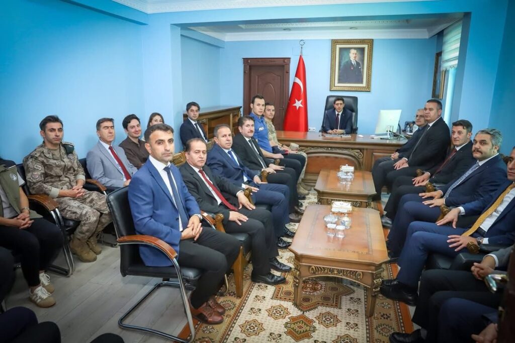 Şemdinli Kaymakamı Fatih Erdoğan Görevine Başladı