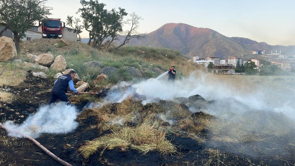 Hakkari’de ot yangını