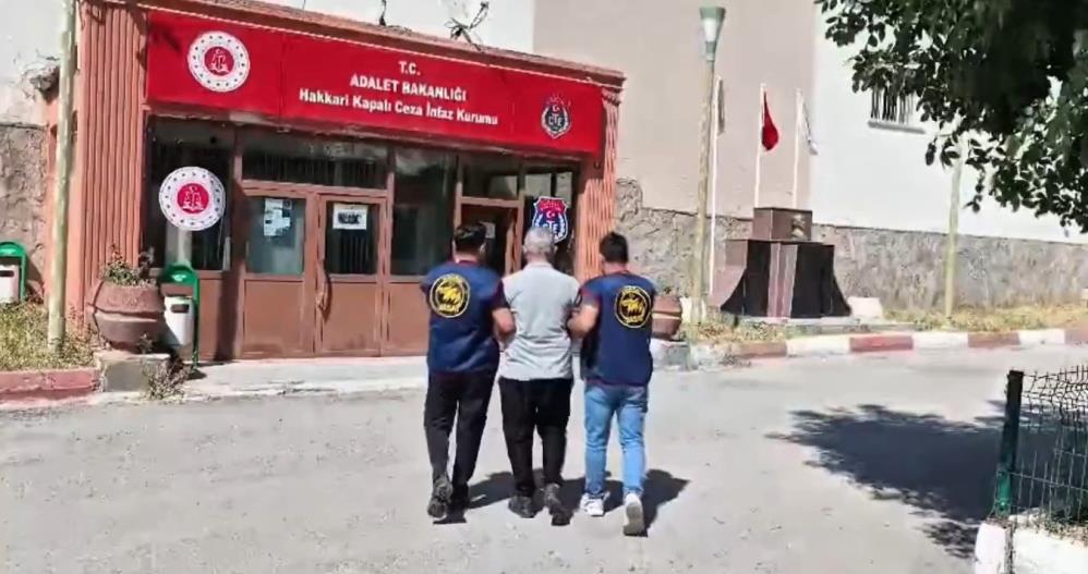 Hakkari’de 20 yıl 7 ay hapis cezası bulunan firari yakalandı