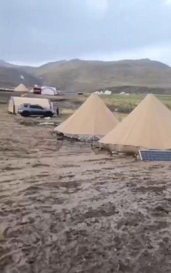 Tunceli’de yüksek rakımda sağanak etkili oldu: Yaylacılar zor anlar yaşadı