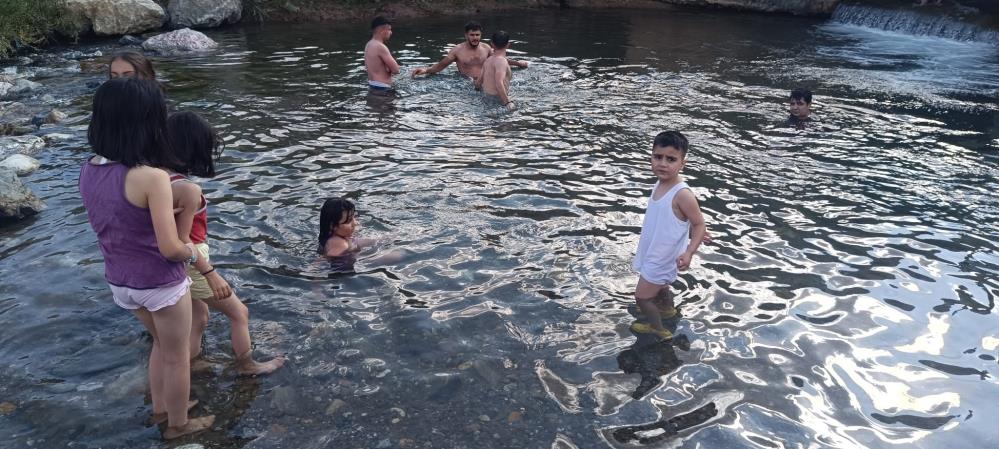 Hakkari’de sıcaklara karşı doğal çözüm