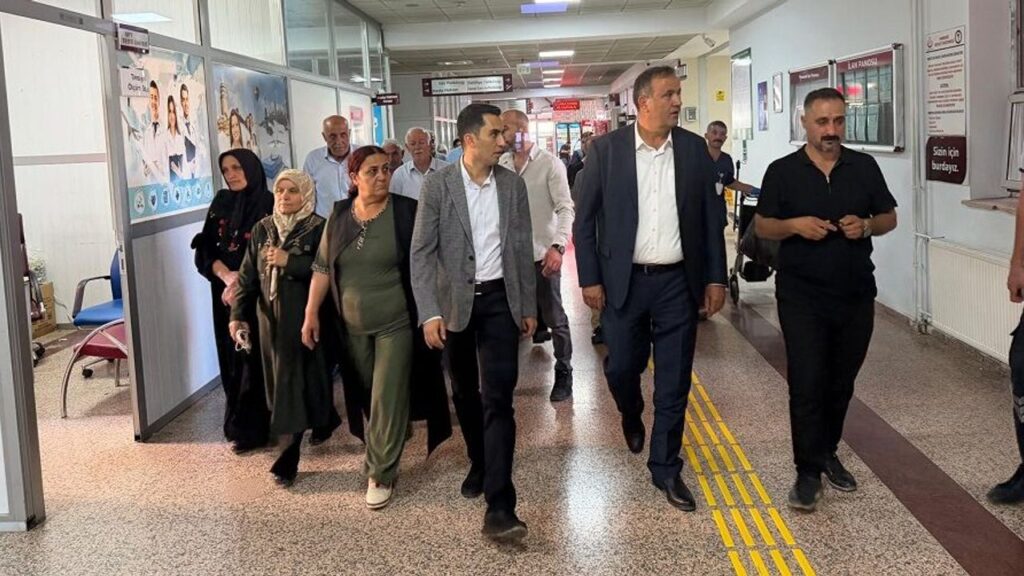 DEM Parti’den  hastalara ziyaret