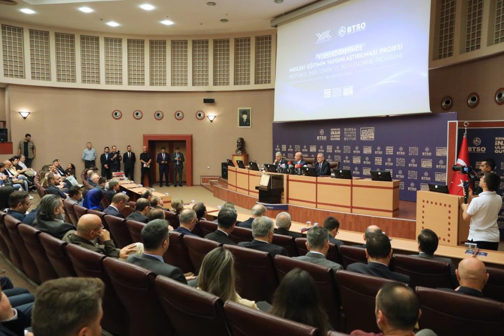 Yükseköğretimde yeni dönem: Üniversite-sektör iş birliği güçleniyor