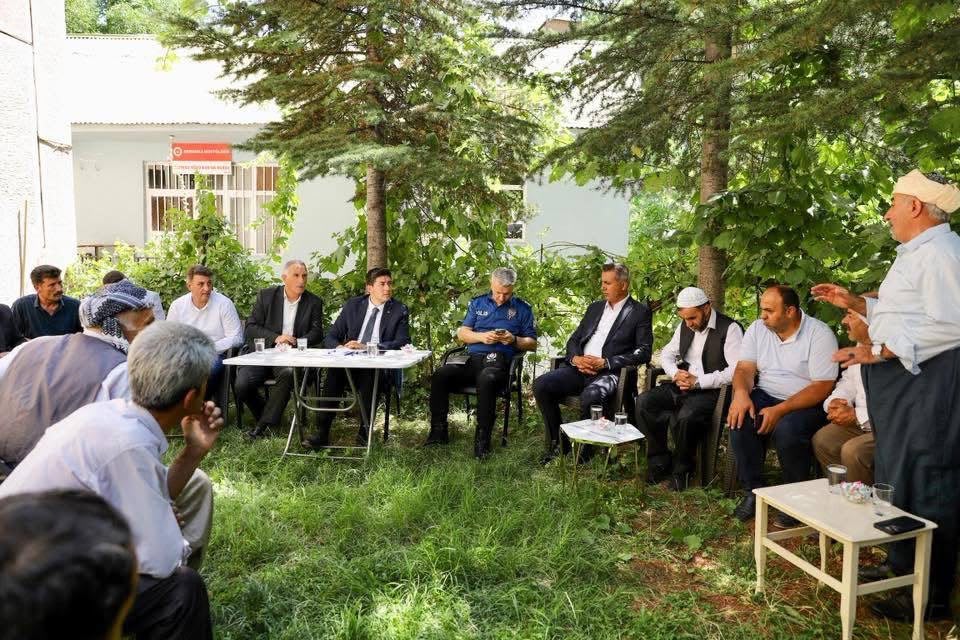 Kaymakam Erdoğan Altınsu Köyü ve Mezralarında Vatandaşlarla Buluştu