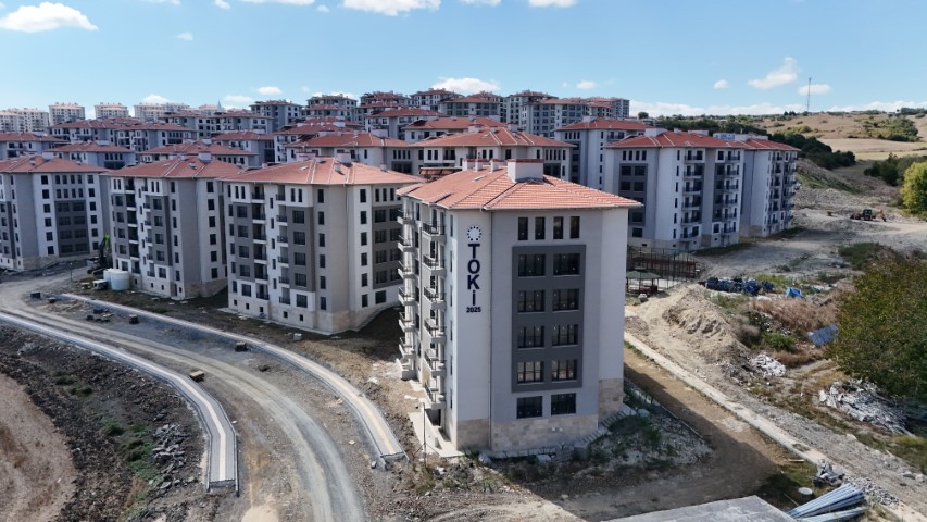 İstanbul’da kiralık sosyal konut başvuruları başladı: Arnavutköy’deki 90 konut havadan görüntülendi