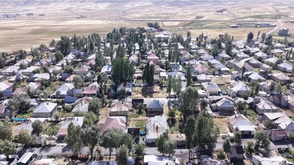 Yüksekova’nın simetrik güzelliği: Doğanlı köyü