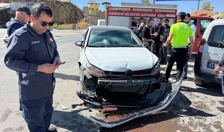 Yüksekova’da trafik kazası: 2 yaralı