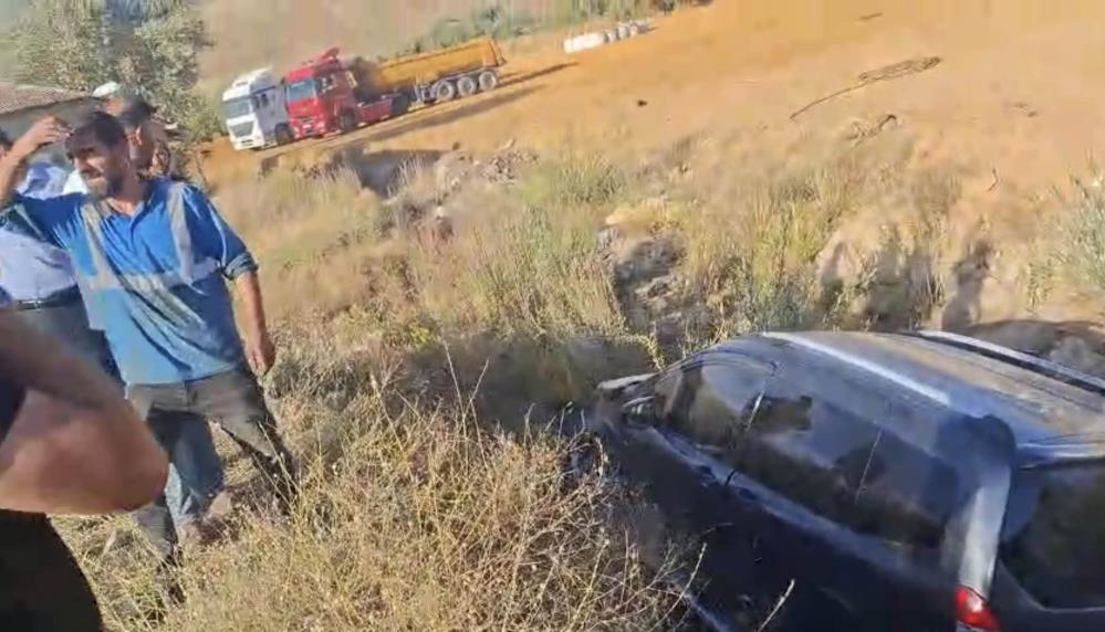 Yüksekova-Van yolunda trafik kazası: 4 yaralı