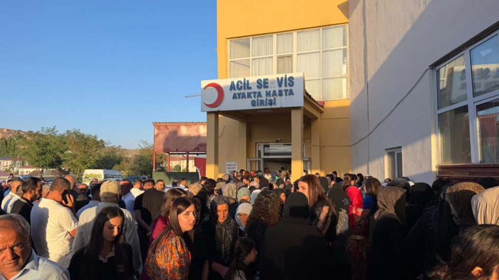 Yüksekova’da düğün yolculuğu acıyla bitti: 20 yaşındaki Hacer hayatını kaybetti