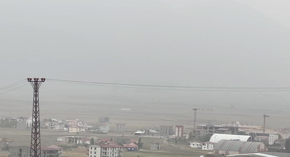 Yüksekova’da yoğun sis