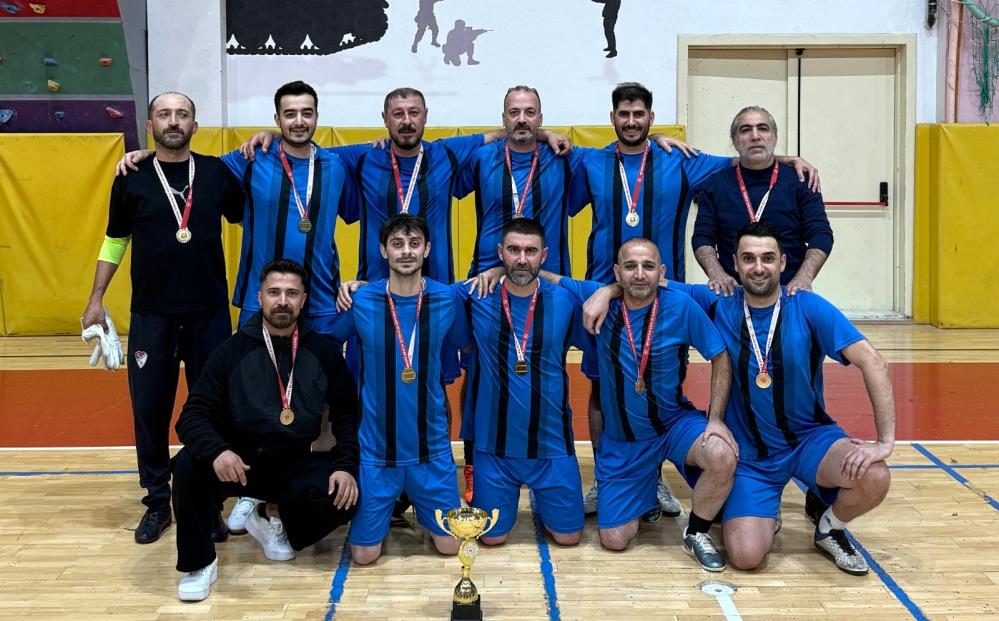 Elazığ Belediyespor Futsal Takımı şampiyon oldu