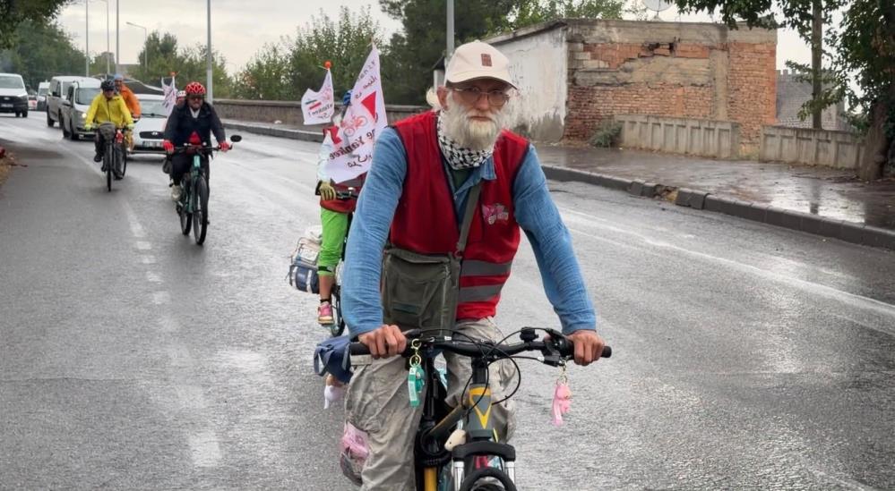 Diyarbakır’dan Minab’a pedal çeviriyorlar