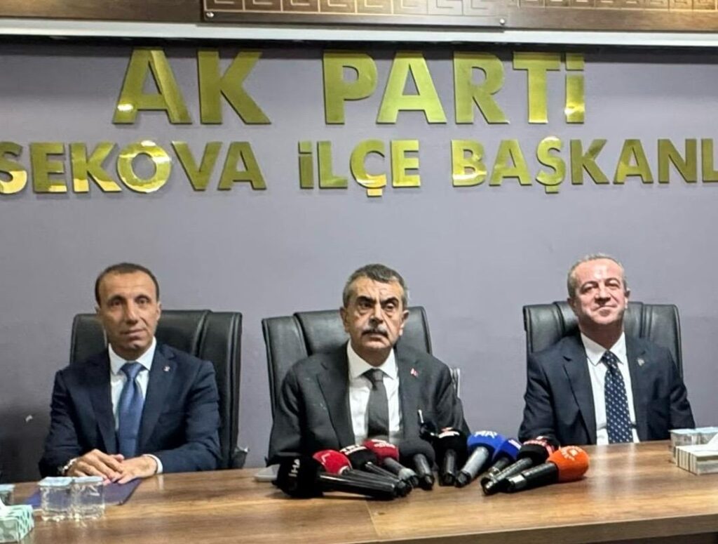 Bakan Tekin acı haberi Yüksekova’da duyurdu: Bir öğrenci hayatını kaybetti